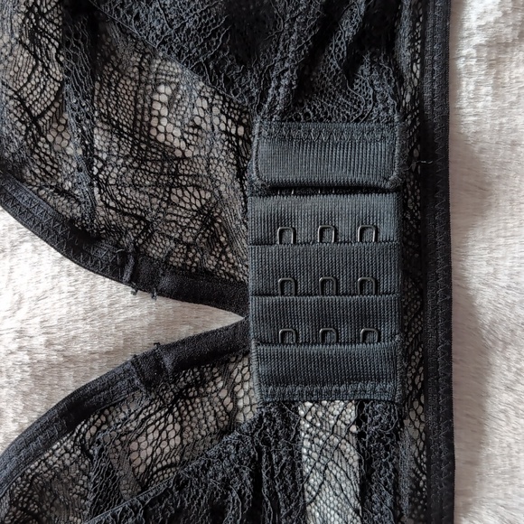 NWT LACE WIRELESS BRA, S - Picture 4 of 14